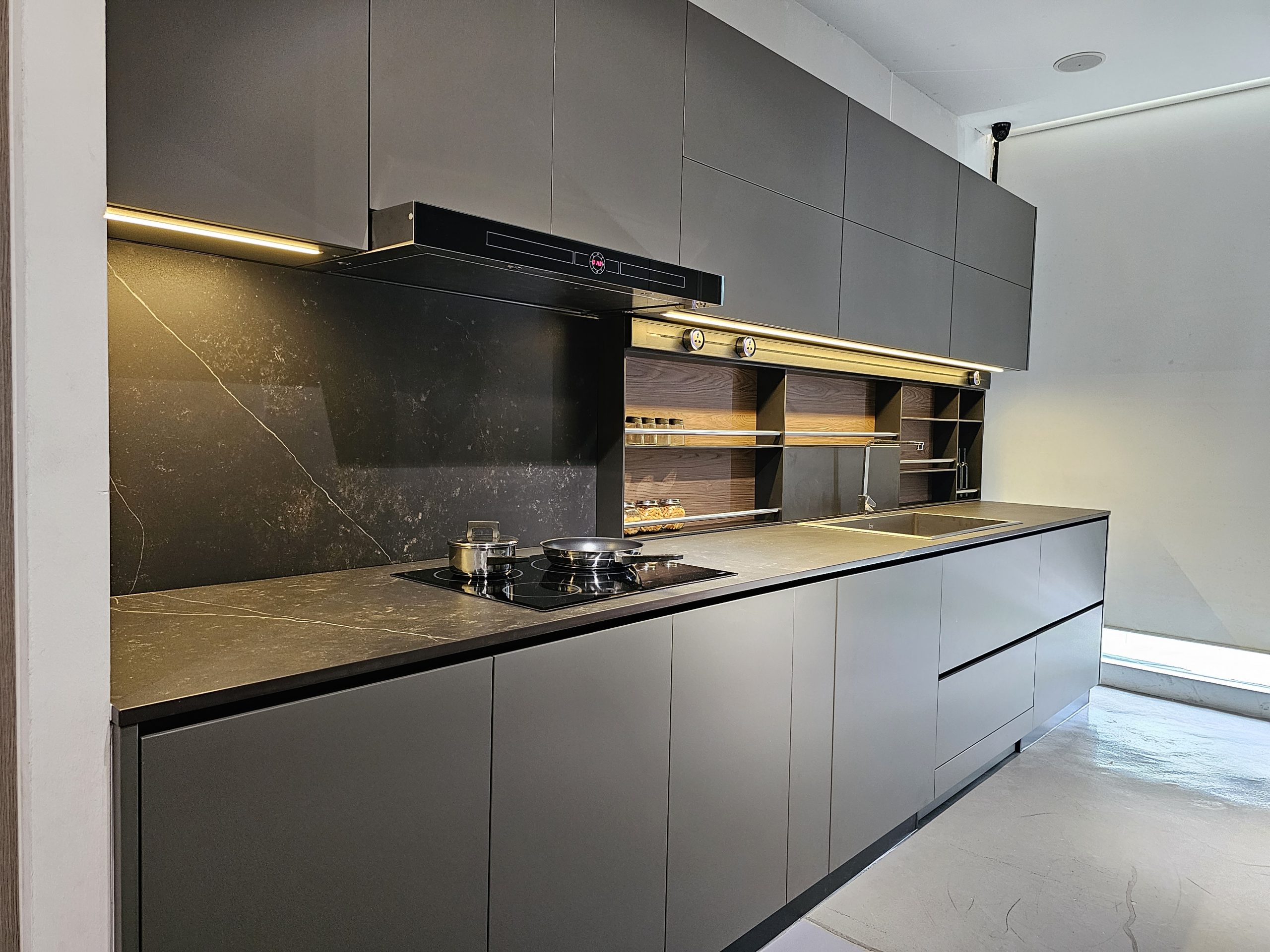 Ecubespace JB showroom