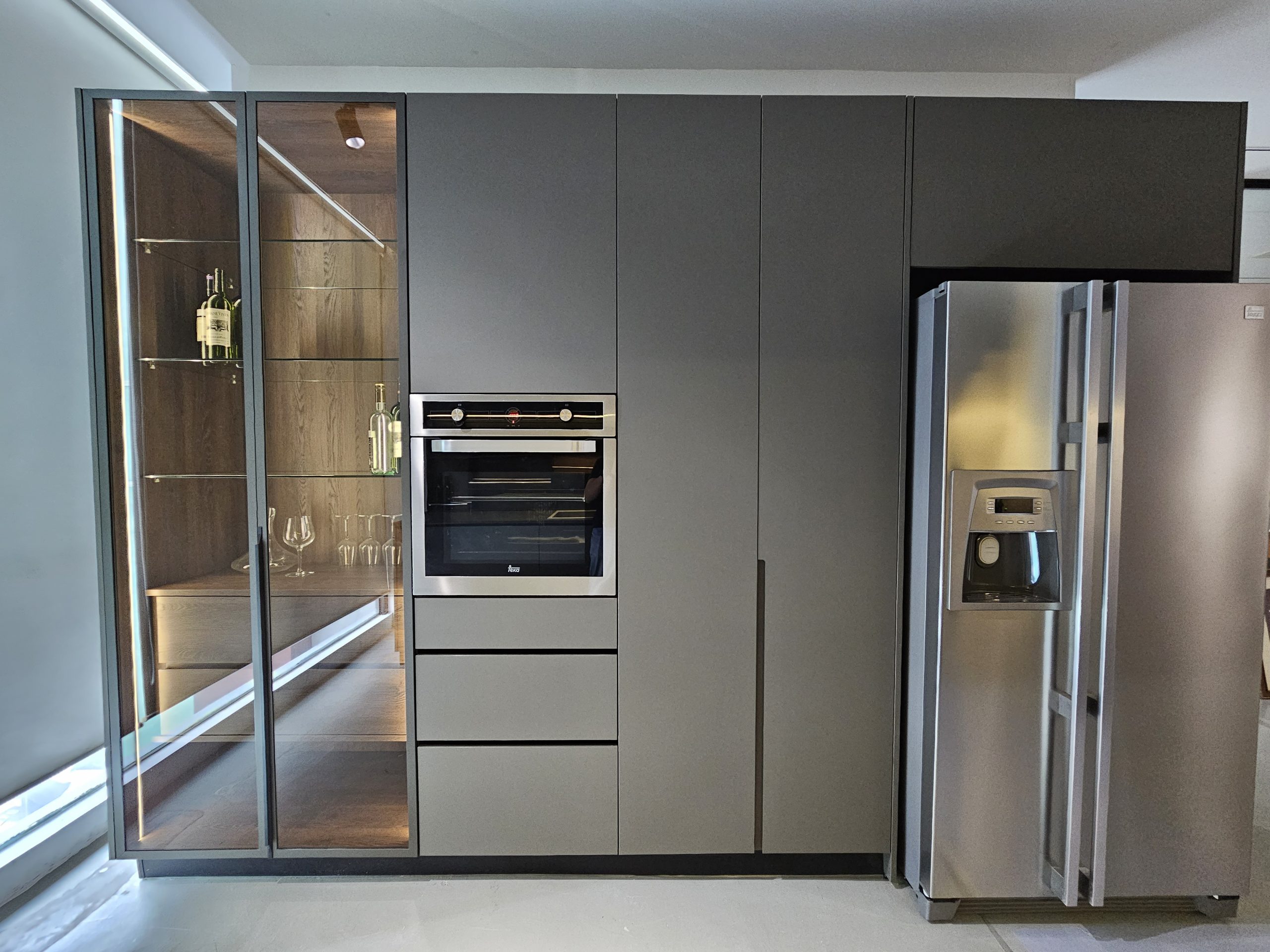 Ecubespace JB showroom