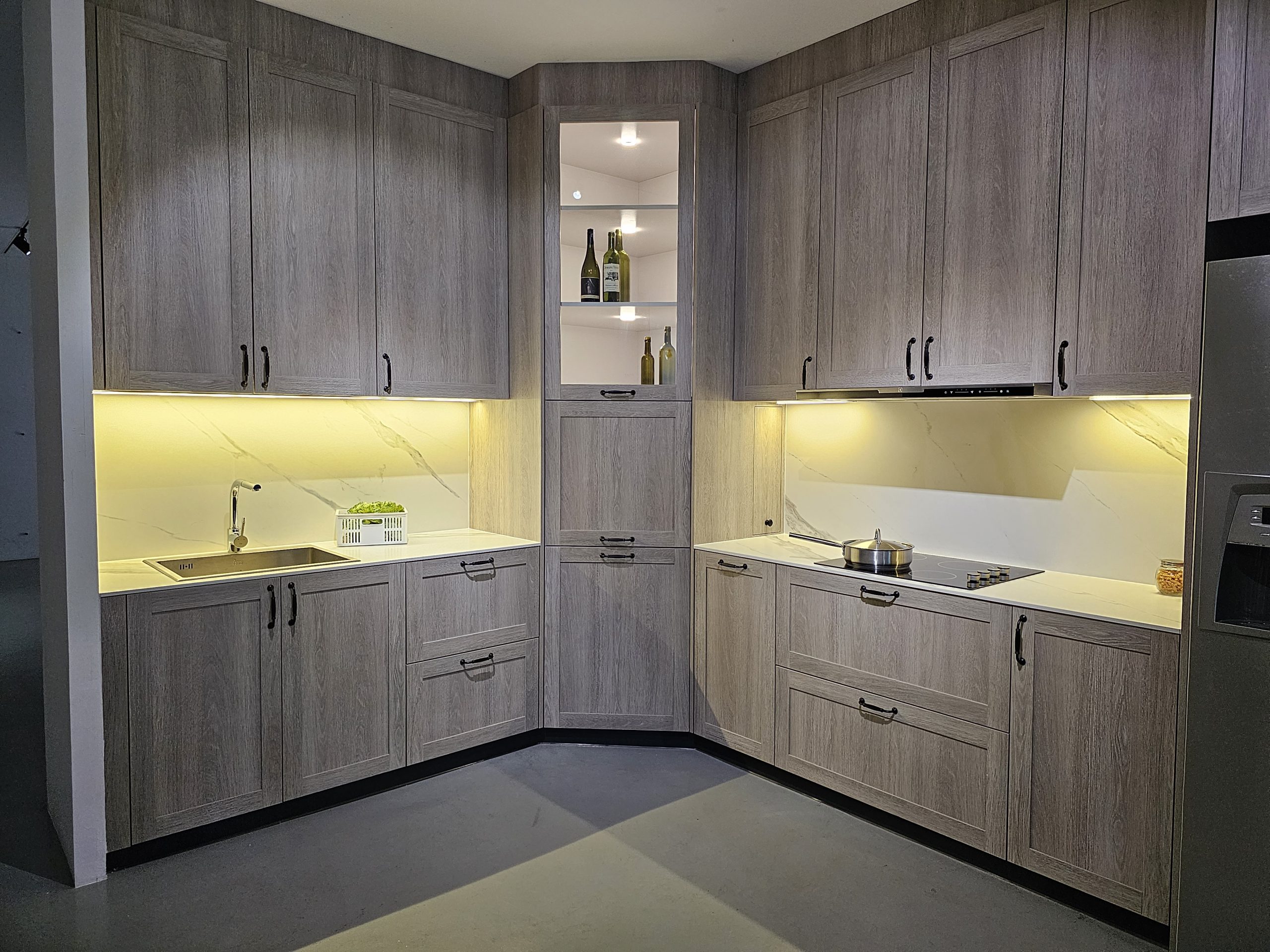 Ecubespace JB showroom